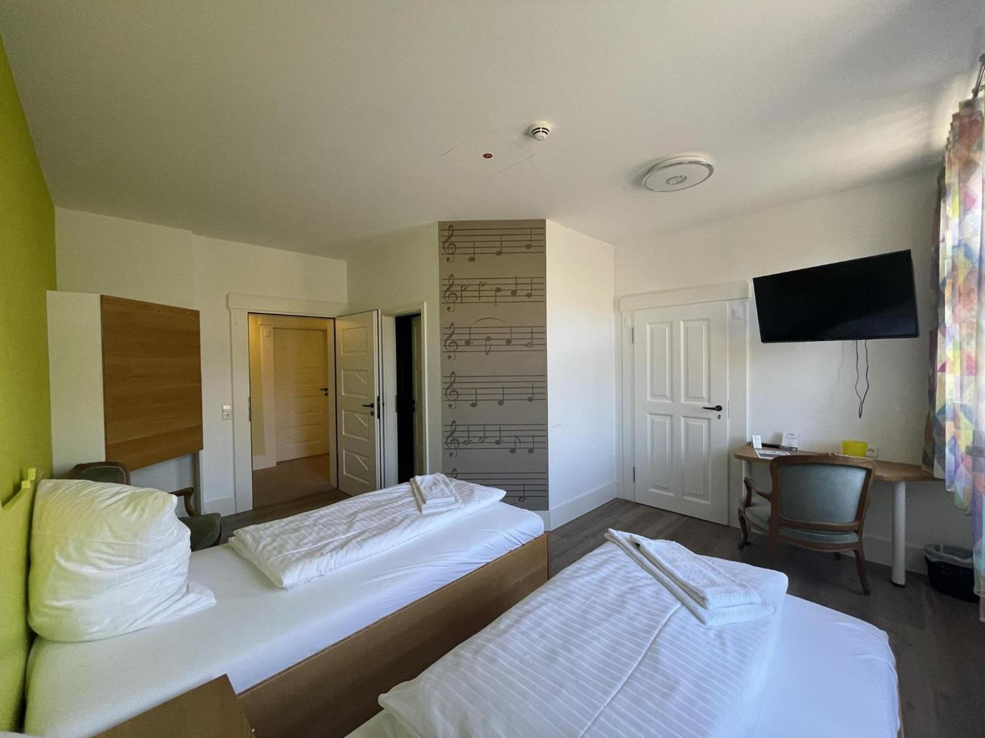 Hotel Bahnhof Balingen Oda fotoğraf