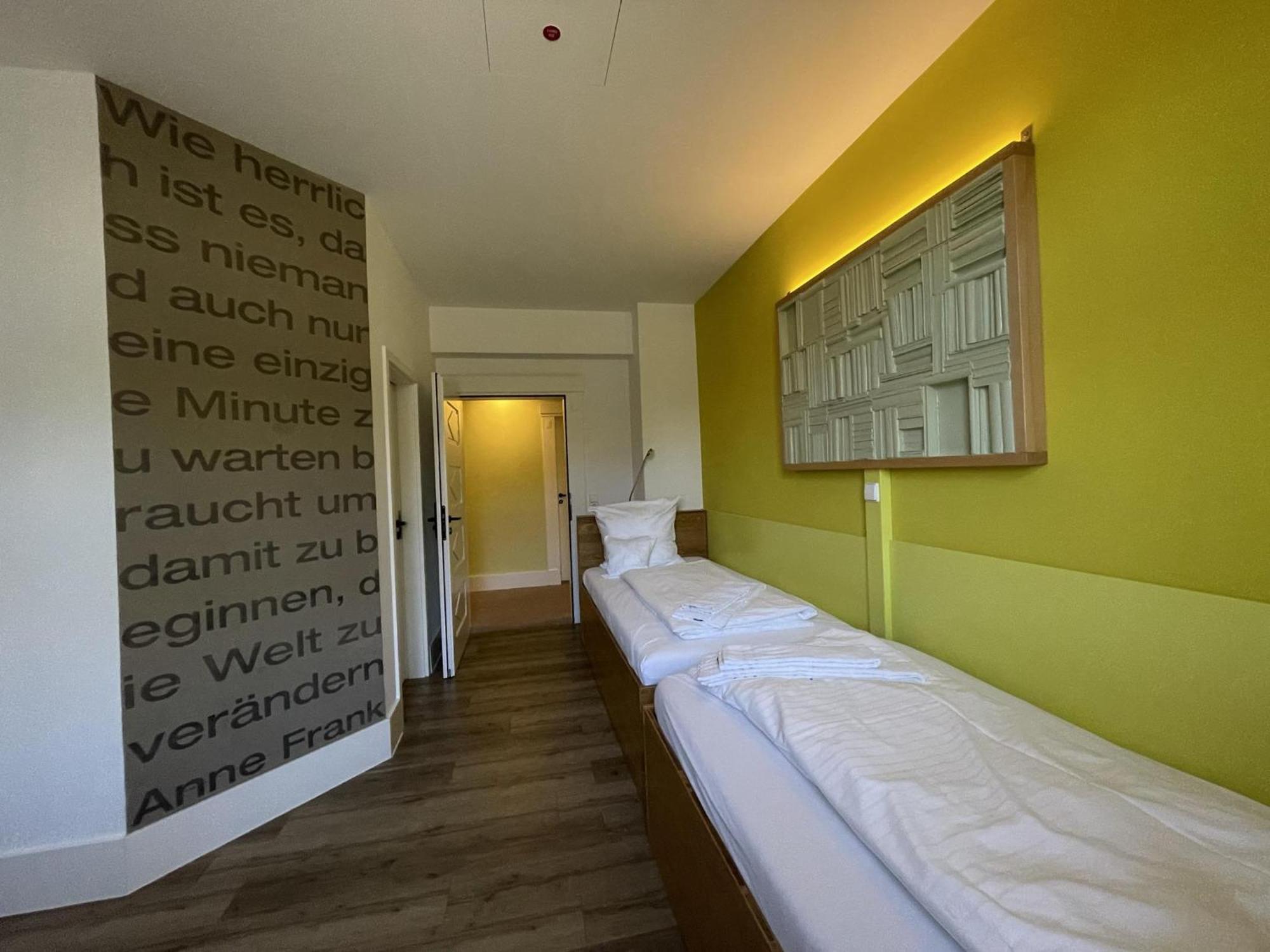 Hotel Bahnhof Balingen Oda fotoğraf